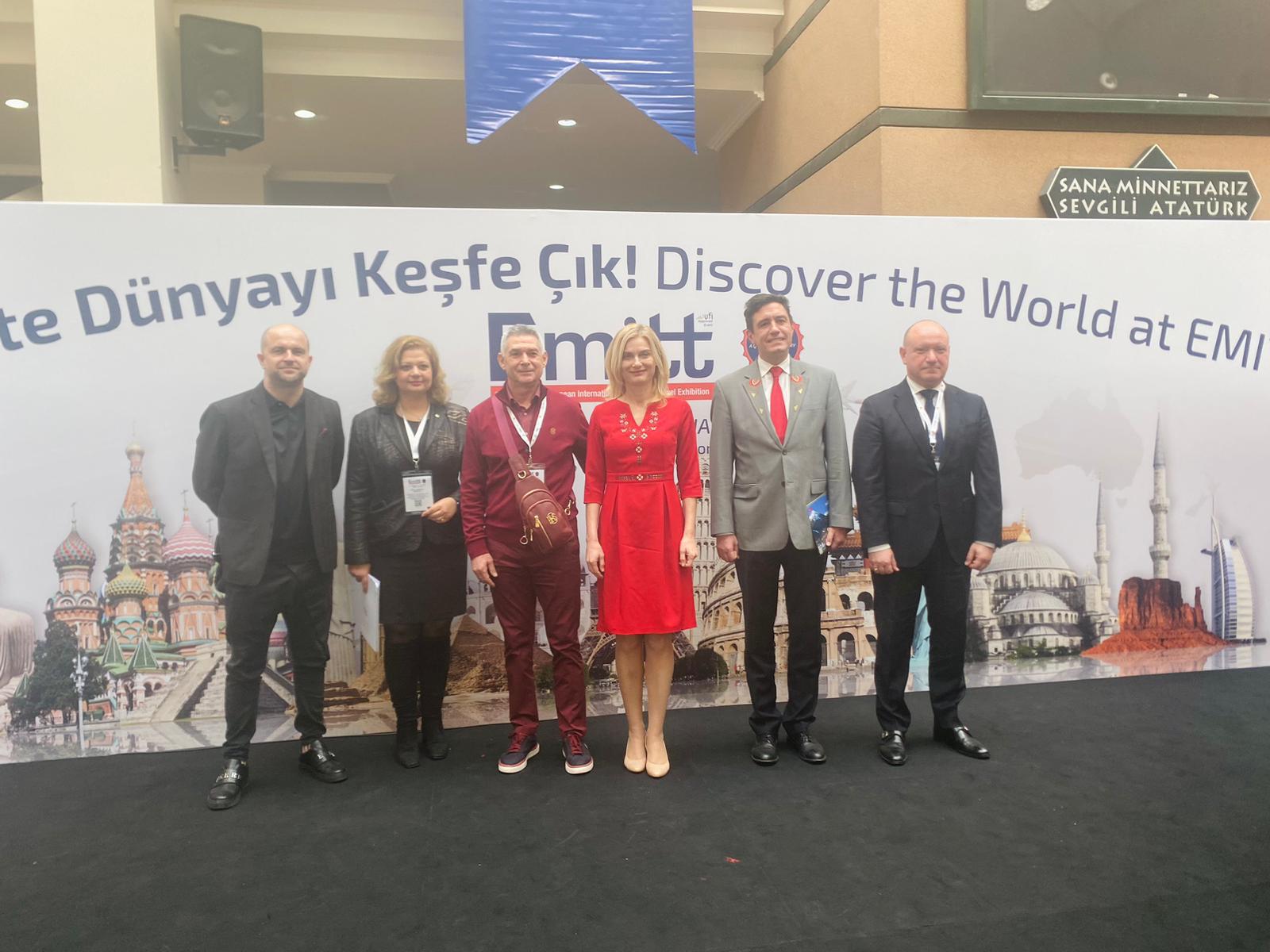 Turizm Bakanı Zaritsa Dinkova, Büyükelçi Anguel Tcholakov ve İstanbul Başkonsolosu Vasil Valchev, EMITT Fuarında Bulgaristan standını açtı.